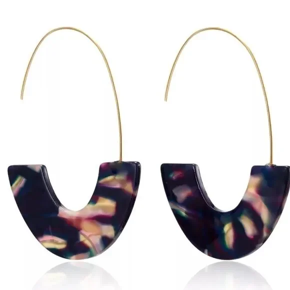 BaubleBar Faidra Resin Drop Earrings in Navy - Picture 6 of 8